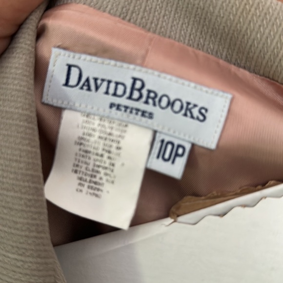 Blazer - Picture 2 of 2